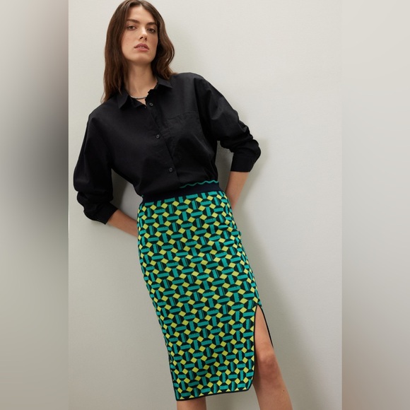 Diane Von Furstenberg Dresses & Skirts - NWOT Diane Von Furstenberg Lyla Skirt size Medium
